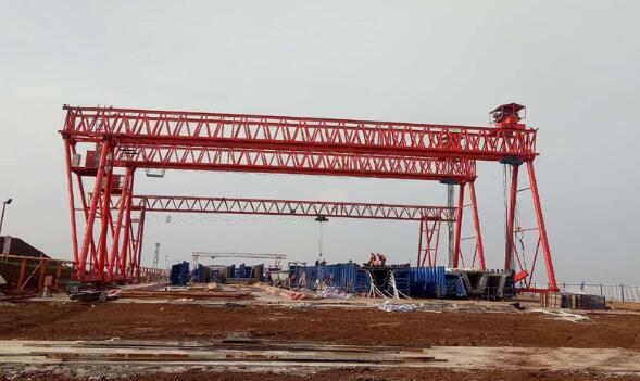 龙门吊门式起重机滑线距地面高度对作业**有何影响?