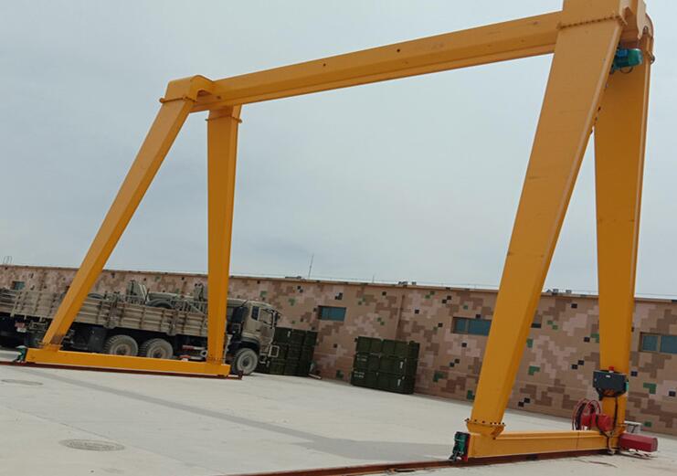 MH型包厢式门式起重机 MH型包厢式门式起重机