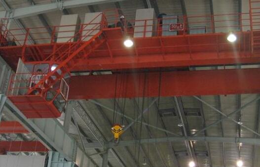 云南桥式起重机啃轨的缘故和伤害 云南桥式起重机啃轨的缘故和伤害