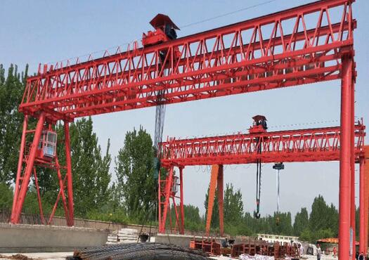 提梁机上方的吊杆装置，单杆和双杆有什么作用？