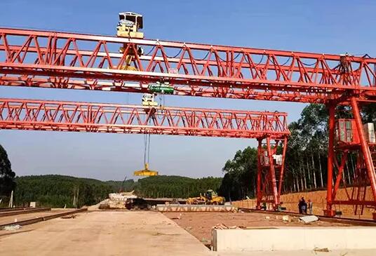 门式起重机:智能化公司不可缺少的起重机械 门式起重机:智能化公司不可缺少的起重机械