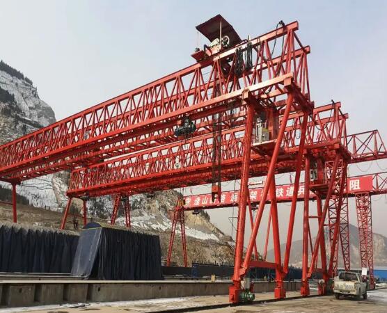 北方地区四季分明，气温降低的状况时?怎样做好起重设备的维护保养工作