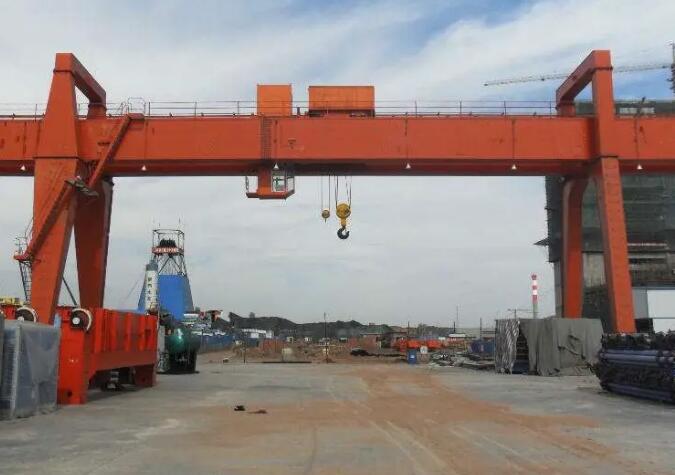 双梁吊钩门式起重机货场使用 双梁吊钩门式起重机货场使用