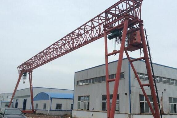 订制一台10吨龙门吊必须考虑到什么实际关键点?