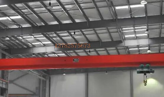 单梁起重机如何预防起重吊钩破裂或毁坏