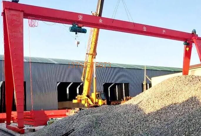 门式起重机应当如何**性实际操作?