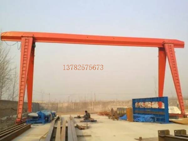 龙门吊**防护装置是保障操作人员**的重要设备，你知道如何使用和维护吗？