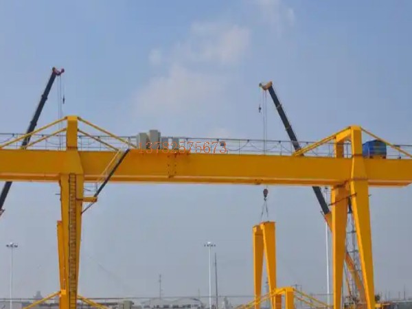 龙门吊门式起重机的结构设计有哪些具体规范?