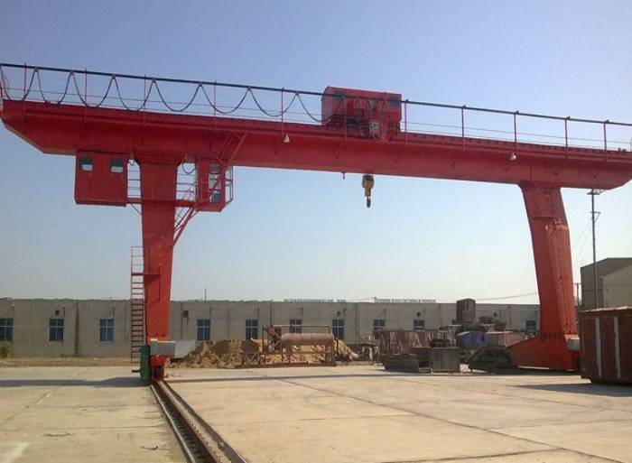 MDG型32吨门式起重机图片